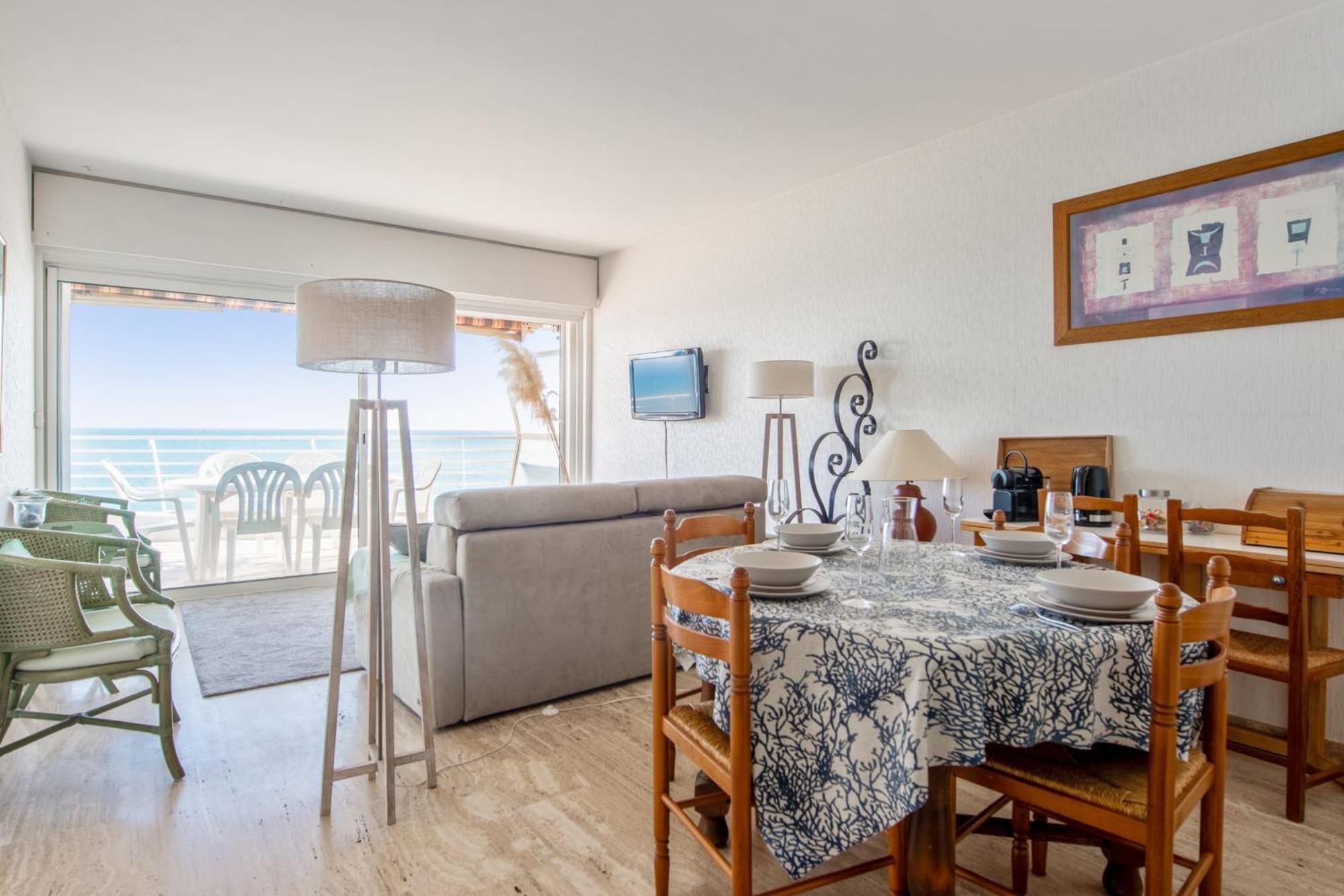 Appartamento Le Balcon Sur La Baie - Welkeys Cagnes-sur-Mer Esterno foto